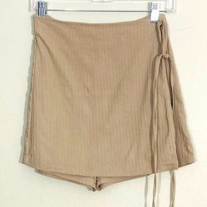 French Kiss ribbed khaki wrap skort M